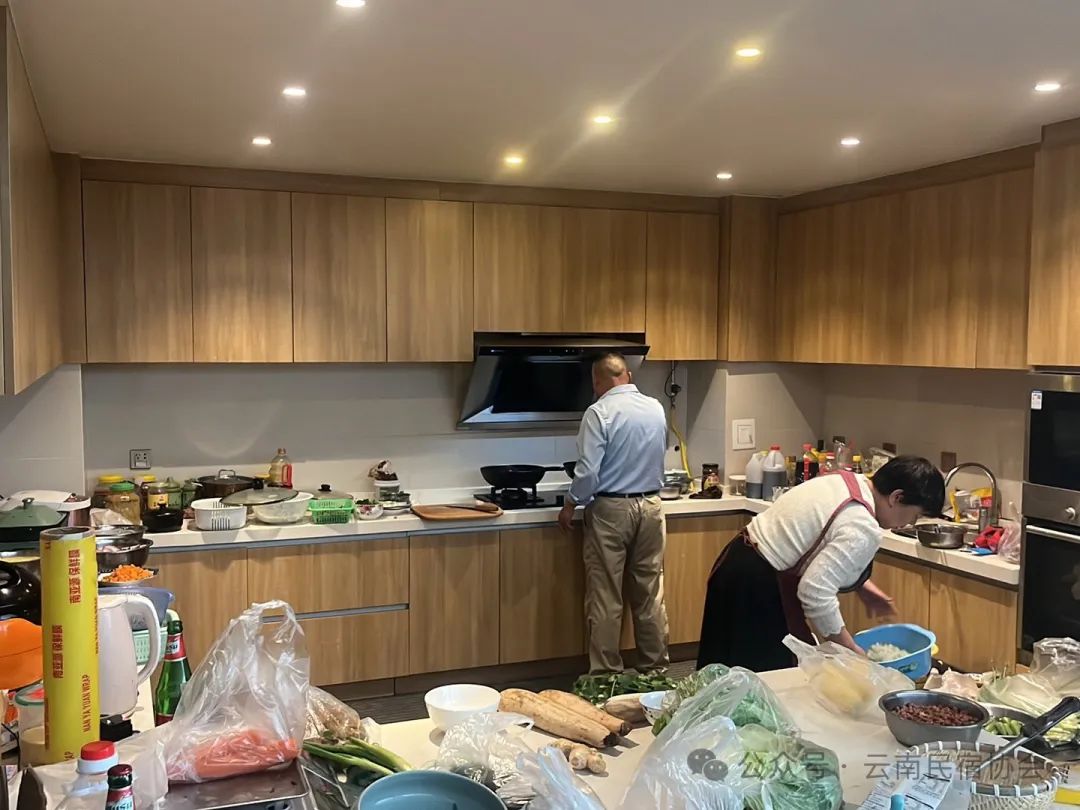 从“单店突围”到“联盟共赢”:云南民宿人以饭局撬动行业变革新路径